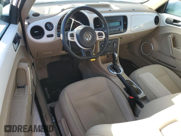 2014 Volkswagen Beetle 2.5L w/Sun with VIN 3VWJP7AT8EM610831, listed as a Copart auction lot 84318174 with 136,931 mi miles and Salvage Title. Bid and sale history available at DreamBid. Image 8.