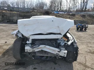 2019 Jaguar XJ with VIN SAJWJ1CD5K8W19663, listed as a Copart auction lot 51071665 with 28,468 mi miles and Salvage Title. Bid and sale history available at carsss.com. Image 5.