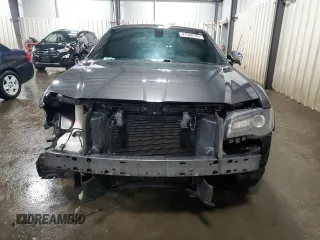 2019 Chrysler 300 with VIN 2C3CCAGGXKH631497, listed as a Copart auction lot 47580165 with 87,297 mi miles and Salvage Title. Bid and sale history available at carsss.com. Image 5.