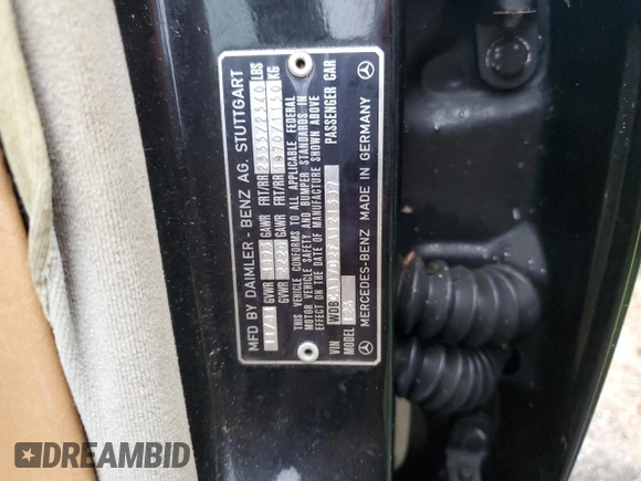 1985 Mercedes-Benz 500 SEL z VIN WDBCA37D2FA121537, wystawiony jako Copart lot #74276044 z przebiegiem Nie podano mil oraz Szkoda całkowita • Salvage title. Historia ofert i sprzedaży dostępna na DreamBid. Obrazek 13.
