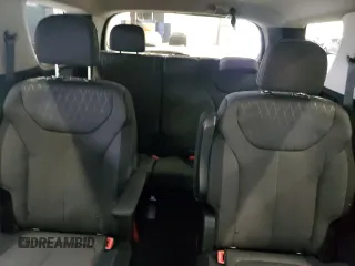 2022 Hyundai Palisade SEL z VIN KM8R24HE6NU404781, wystawiony jako Copart lot #57979005 z przebiegiem 88 069 mil mil oraz Czysty tytuł • Clean title. Historia ofert i sprzedaży dostępna na DreamBid. Obrazek 10.