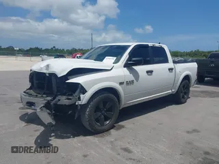 2015 Ram 1500 Lone Star z VIN 1C6RR6LT3FS640083, wystawiony jako IAAI lot #42096590 z przebiegiem 150 536 mil mil oraz . Historia ofert i sprzedaży dostępna na DreamBid. Obrazek 2.