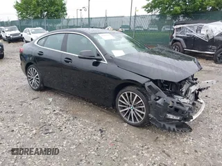 2021 BMW 2 Series 228i xDrive z VIN WBA73AK08M7H41082, wystawiony jako IAAI lot #42203395 z przebiegiem 45 240 mil mil oraz . Historia ofert i sprzedaży dostępna na DreamBid. Obrazek 1.