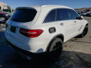 2018 Mercedes-Benz GLC with VIN WDC0G4KB9JV112411, listed as a Copart auction lot 68031742 with 38,637 mi miles. Bid and sale history available at carsss.com. Image 3.