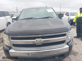 2007 Chevrolet Silverado 1500 Work Truck with VIN 1GCEC19C67Z509399, listed as a IAAI auction lot 41265865 with 324,438 mi miles. Bid and sale history available at carsss.com. Image 12.