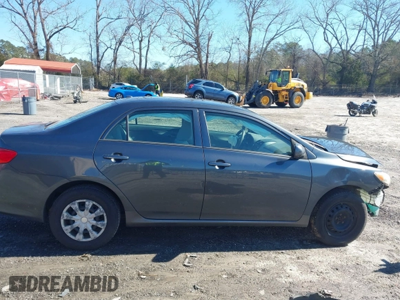 2010 Toyota Corolla z VIN 1NXBU4EE9AZ382057, wystawiony jako IAAI lot #41600793 z przebiegiem 132 540 mil mil oraz . Historia ofert i sprzedaży dostępna na DreamBid. Obrazek 13.