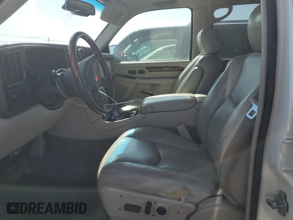 2005 Cadillac Escalade ESV z VIN 3GYFK66NX5G105815, wystawiony jako Copart lot #50099605 z przebiegiem 148 909 mil mil oraz Szkoda całkowita • Salvage title. Historia ofert i sprzedaży dostępna na DreamBid. Obrazek 7.