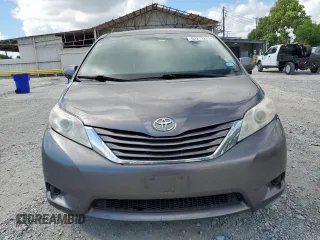2017 Toyota Sienna LE Auto Access Seat with VIN 5TDKZ3DC2HS866571, listed as a Copart auction lot 62213225 with 215,638 mi miles and Salvage title. Bid and sale history available at DreamBid. Image 5.