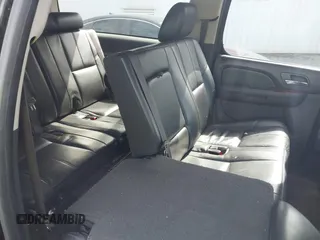 2014 GMC Yukon XL SLT with VIN 1GKS2KE77ER199723, listed as a IAAI auction lot 41555112 with 215,436 mi miles. Bid and sale history available at carsss.com. Image 8.