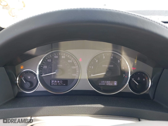 2009 Jeep Grand Cherokee Limited with VIN 1J8HR58P69C525608, listed as a IAAI auction lot 40745815 with 250,157 mi miles. Bid and sale history available at carsss.com. Image 15.