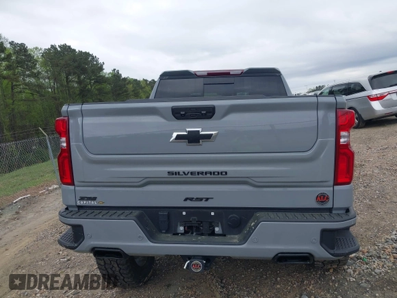 2024 Chevrolet Silverado 1500 RST with VIN 1GCUDEEL5RZ180834, listed as a IAAI auction lot 41924886 with 15,698 mi miles. Bid and sale history available at carsss.com. Image 17.