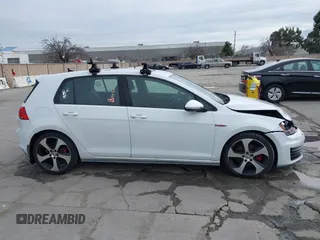 2015 Volkswagen Golf GTI SE with VIN 3VW5T7AU8FM086572, listed as a IAAI auction lot 41708044 with 186,150 mi miles. Bid and sale history available at carsss.com. Image 13.
