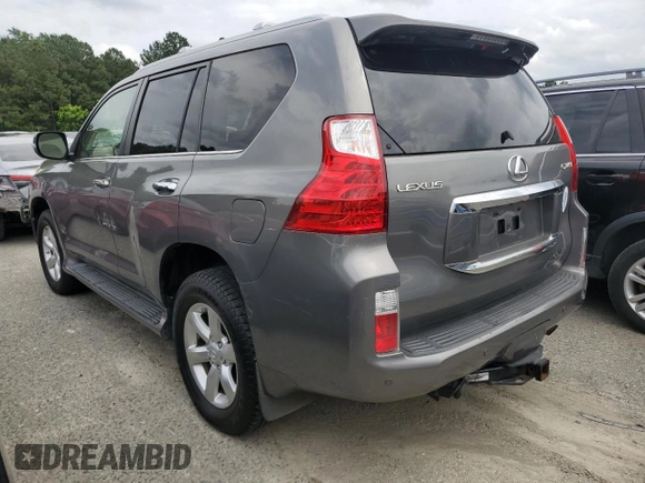 2010 Lexus GX 460 z VIN JTJBM7FX0A5008711, wystawiony jako Copart lot #57426895 z przebiegiem 284 848 mil mil oraz Czysty tytuł • Clean title. Historia ofert i sprzedaży dostępna na DreamBid. Obrazek 2.