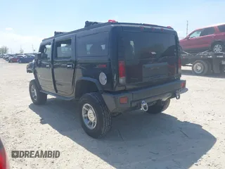 2005 Hummer H2 SUV z VIN 5GRGN23U25H128791, wystawiony jako IAAI lot #42115436 z przebiegiem 286 818 mil mil oraz . Historia ofert i sprzedaży dostępna na DreamBid. Obrazek 3.