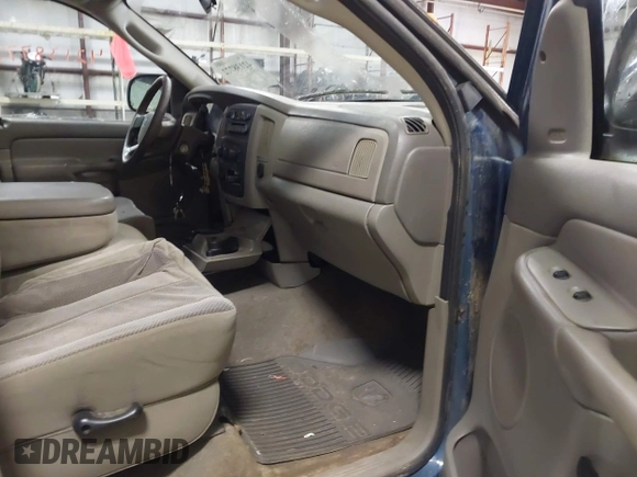 2005 Dodge 1500 SLT with VIN 1D7HU18D45S300274, listed as a IAAI auction lot 42138772 with 204,355 mi miles. Bid and sale history available at carsss.com. Image 5.