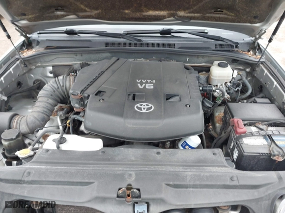 2005 Toyota 4Runner SR5 with VIN JTEBU14R050059290, listed as a IAAI auction lot 41906095 with 194,788 mi miles. Bid and sale history available at carsss.com. Image 10.