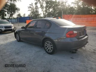 2007 BMW 3 Series 328i z VIN WBAVA33507KX72442, wystawiony jako Copart lot #59585405 z przebiegiem 185 003 mil mil oraz Szkoda całkowita • Salvage title. Historia ofert i sprzedaży dostępna na DreamBid. Obrazek 2.
