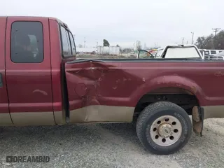 2005 Ford Super Duty F-250 XL with VIN 1FTSX21P95EA62745, listed as a IAAI auction lot 41517702 with 180,713 mi miles. Bid and sale history available at carsss.com. Image 6.