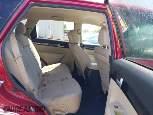 2015 Kia Sorento LX with VIN 5XYKT3A62FG592895, listed as a IAAI auction lot 41968561 with 99,761 mi miles. Bid and sale history available at carsss.com. Image 8.