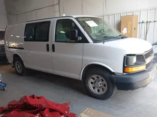 2013 Chevrolet Express Cargo with VIN 1GCSGAFX1D1152528, listed as a IAAI auction lot 42424432 with 277,068 mi miles and . Bid and sale history available at DreamBid. Image 1.