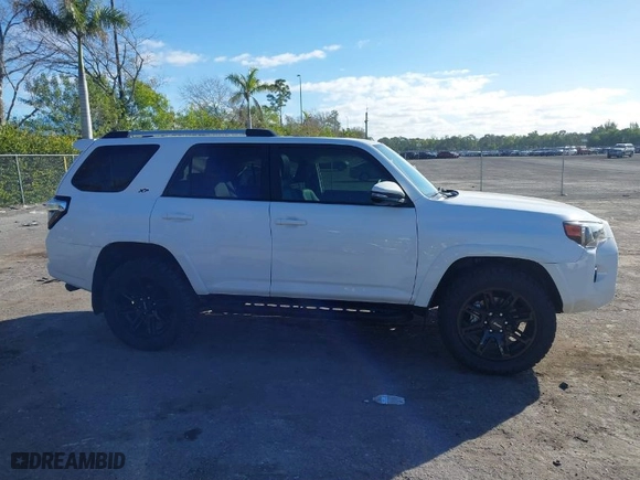 2024 Toyota 4Runner SR5 Premium with VIN JTENU5JR9R6264747, listed as a IAAI auction lot 41310312 with 2,300 mi miles. Bid and sale history available at carsss.com. Image 14.