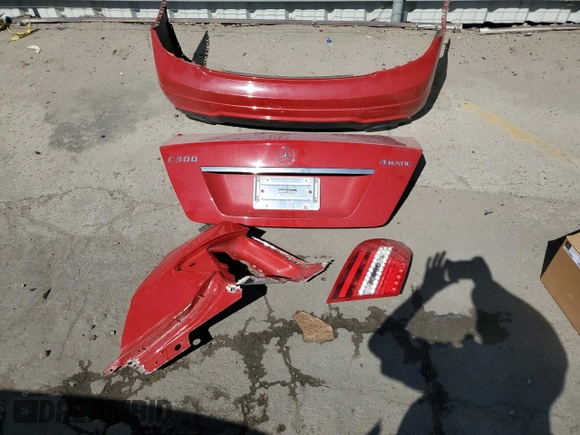 2012 Mercedes-Benz C 300 Sport with VIN WDDGF8BB0CA690265, listed as a Copart auction lot 71020524 with 102,201 mi miles and Salvage title. Bid and sale history available at DreamBid. Image 12.