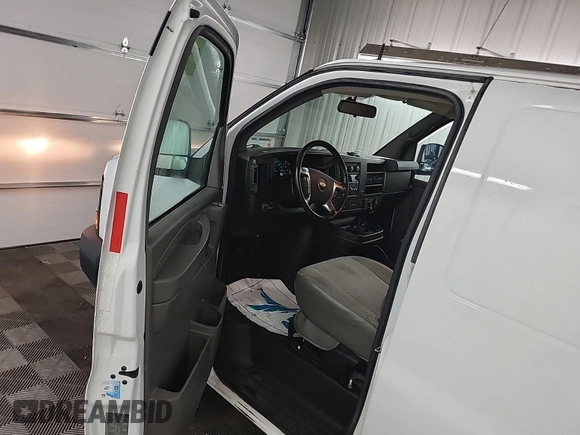 2015 Chevrolet Express Cargo with VIN 1GCWGFCF9F1167047, listed as a IAAI auction lot 42666478 with 169,647 mi miles and . Bid and sale history available at DreamBid. Image 43.