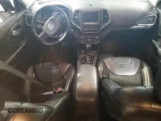 2020 Jeep Cherokee Altitude z VIN 1C4PJMLB5LD608318, wystawiony jako Copart lot #55660845 z przebiegiem 56 394 mil mil oraz Szkoda całkowita • Salvage title. Historia ofert i sprzedaży dostępna na DreamBid. Obrazek 8.