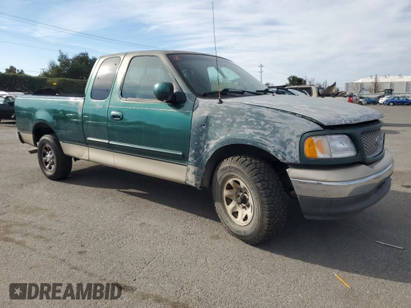 1999 Ford F-250 z VIN 1FTRX27LXXKA16798, wystawiony jako Copart lot #45242115 z przebiegiem Nie podano mil oraz Szkoda całkowita • Salvage title. Historia ofert i sprzedaży dostępna na DreamBid. Obrazek 4.