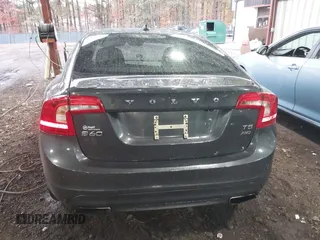 2015 Volvo S60 T5 Platinum with VIN YV1612TM1F1348534, listed as a IAAI auction lot 40961620 with 135,090 mi miles. Bid and sale history available at carsss.com. Image 15.