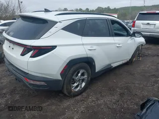 2022 Hyundai Tucson SEL z VIN 5NMJB3AE2NH141296, wystawiony jako IAAI lot #41534492 z przebiegiem 76 383 mil mil oraz . Historia ofert i sprzedaży dostępna na DreamBid. Obrazek 4.