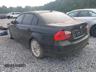 2006 BMW 3 Series 325i с VIN WBAVB135X6KX46981, выставлен на аукционе IAAI как лот 42422064 с пробегом Не указан миль и . История ставок и продаж доступна на DreamBid. Изображение 3.