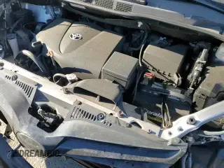 2018 Toyota Sienna L with VIN 5TDZZ3DC9JS931453, listed as a Copart auction lot 82484955 with 66,533 mi miles and Salvage title. Bid and sale history available at DreamBid. Image 17.