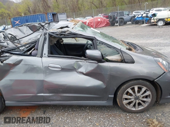 2013 Honda Fit Sport with VIN JHMGE8H56DC029276, listed as a IAAI auction lot 42002632 with 199,549 mi miles. Bid and sale history available at carsss.com. Image 17.