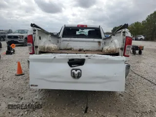 2022 Ram 2500 Tradesman z VIN 3C6UR4HJ5NG383634, wystawiony jako Copart lot #86321144 z przebiegiem 96 421 mil mil oraz Nie do naprawy • Non repairable. Historia ofert i sprzedaży dostępna na DreamBid. Obrazek 6.