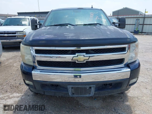 2007 Chevrolet Silverado 1500 1LT with VIN 2GCEC13J971511292, listed as a IAAI auction lot 42181818 with 239,647 mi miles and . Bid and sale history available at DreamBid. Image 6.