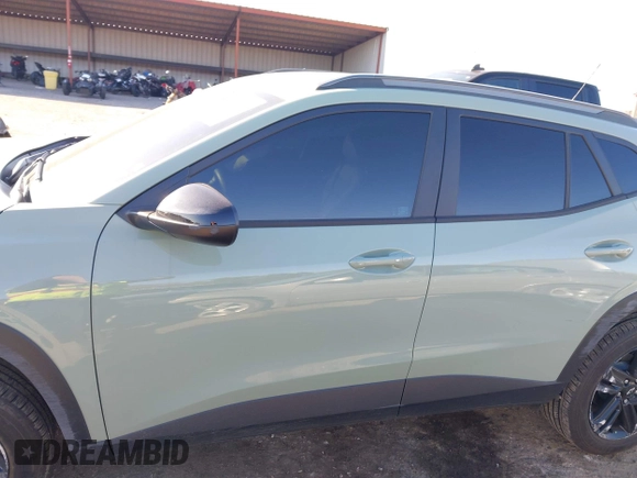 2025 Chevrolet Trax ACTIV with VIN KL77LKEP5SC107857, listed as a IAAI auction lot 41635293 with 5,924 mi miles and . Bid and sale history available at DreamBid. Image 14.