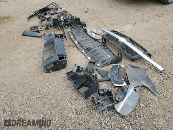 2000 Chevrolet Silverado 1500 with VIN 2GCEC19W1Y1309907, listed as a Copart auction lot 50640185 with Not Provided miles and Salvage Title. Bid and sale history available at DreamBid. Image 12.