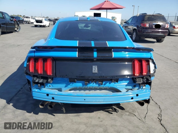 2017 Ford Mustang Shelby GT350 z VIN 1FA6P8JZ5H5522211, wystawiony jako Copart lot #72818134 z przebiegiem Nie podano mil oraz Szkoda całkowita • Salvage title. Historia ofert i sprzedaży dostępna na DreamBid. Obrazek 6.