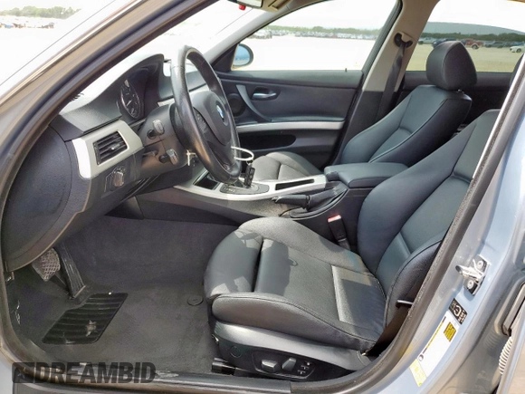 2006 BMW 3 Series 330i с VIN WBAVB33546KS34046, выставлен на аукционе Copart как лот 60077635 с пробегом 120 569 миль миль и Чистый • Clean title. История ставок и продаж доступна на DreamBid. Изображение 7.