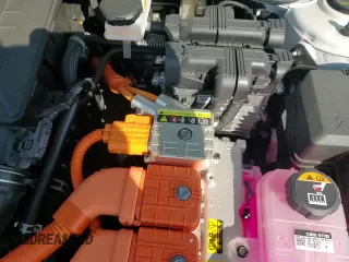 2024 Hyundai Elantra Blue with VIN KMHLM4DJ9RU120618, listed as a Copart auction lot 68486915 with 8,948 mi miles and Salvage title. Bid and sale history available at DreamBid. Image 13.