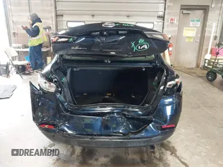 2016 Scion iA z VIN 3MYDLBZV5GY146138, wystawiony jako IAAI lot #42303472 z przebiegiem 29 289 mil mil oraz . Historia ofert i sprzedaży dostępna na DreamBid. Obrazek 16.