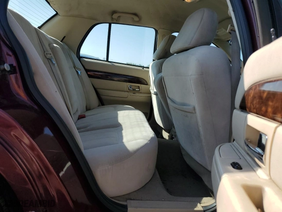 2007 Mercury Grand Marquis GS Convenience with VIN 2MEFM74W47X620446, listed as a Copart auction lot 68881154 with 132,884 mi miles and Salvage Title. Bid and sale history available at carsss.com. Image 10.