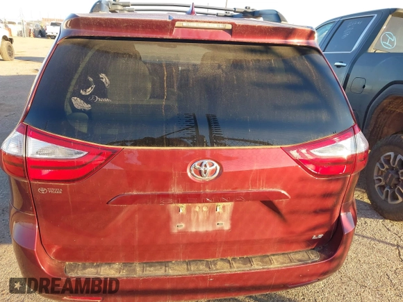 2018 Toyota Sienna LE Auto Access Seat with VIN 5TDKZ3DC2JS902975, listed as a IAAI auction lot 41313115 with 120,808 mi miles. Bid and sale history available at carsss.com. Image 16.