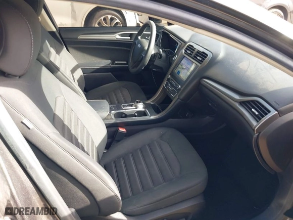 2017 Ford Fusion SE with VIN 3FA6P0HD4HR246354, listed as a IAAI auction lot 41752932 with 113,566 mi miles. Bid and sale history available at carsss.com. Image 5.