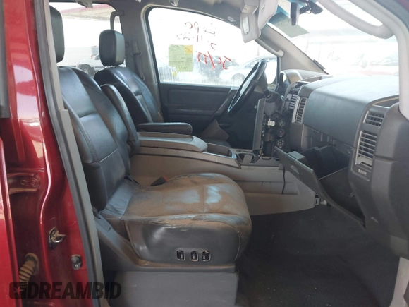 2004 Nissan Titan LE z VIN 1N6AA07B14N538821, wystawiony jako IAAI lot #42197242 z przebiegiem 243 310 mil mil oraz . Historia ofert i sprzedaży dostępna na DreamBid. Obrazek 5.
