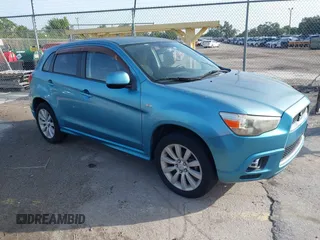 2011 Mitsubishi Outlander SE z VIN JA4AP4AU1BZ006715, wystawiony jako IAAI lot #42467257 z przebiegiem 174 432 mil mil oraz . Historia ofert i sprzedaży dostępna na DreamBid. Obrazek 1.