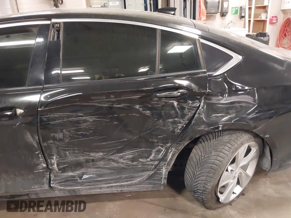 2018 Buick Regal Preferred with VIN W04GL6SX4J1056063, listed as a IAAI auction lot 41509836 with 50,385 mi miles and . Bid and sale history available at DreamBid. Image 6.