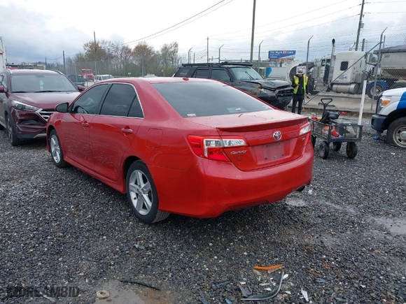 2012 Toyota Camry L with VIN 4T1BF1FK0CU553374, listed as a IAAI auction lot 41955332 with 259,751 mi miles. Bid and sale history available at carsss.com. Image 3.