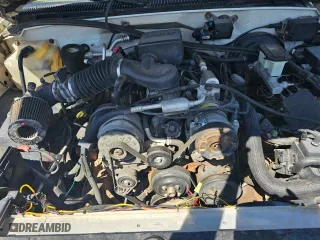 2000 Cadillac Escalade with VIN 1GYEK63R3YR218285, listed as a Copart auction lot 77915654 with 190,444 mi miles and Clean Title. Bid and sale history available at carsss.com. Image 7.